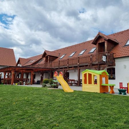 Penzion U Farmare Chotoviny Exterior foto