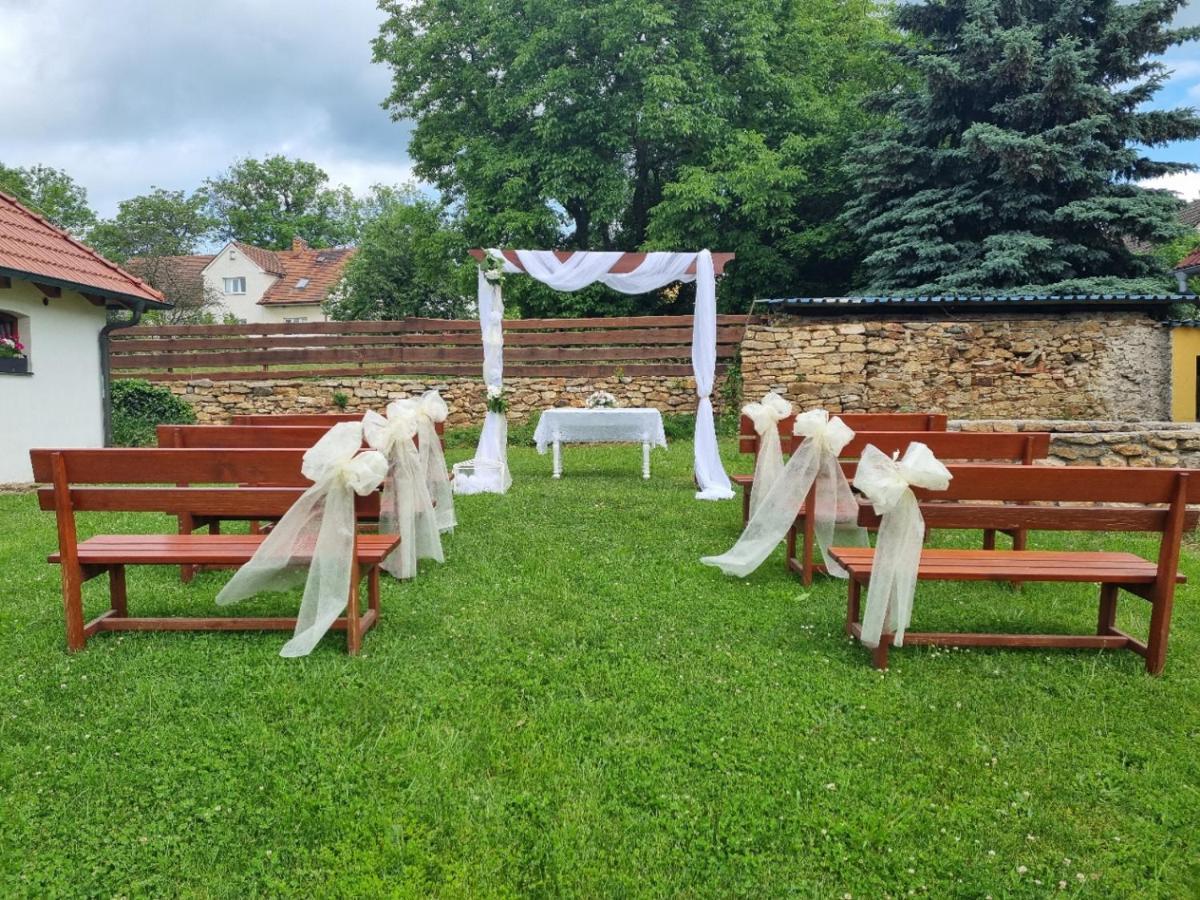 Penzion U Farmare Chotoviny Exterior foto