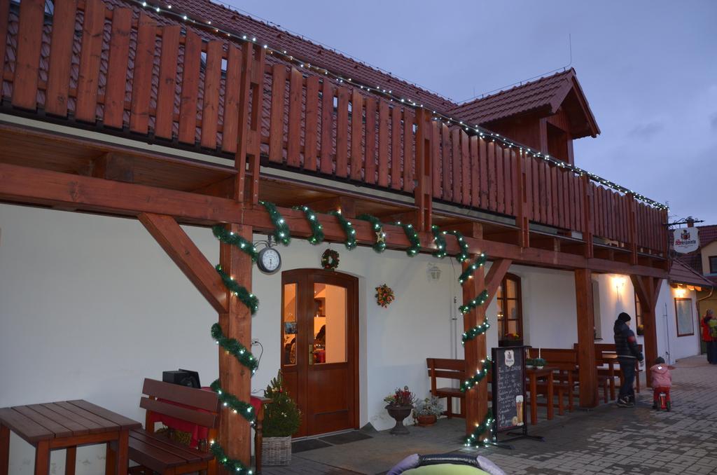 Penzion U Farmare Chotoviny Exterior foto