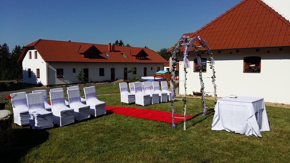 Penzion U Farmare Chotoviny Exterior foto