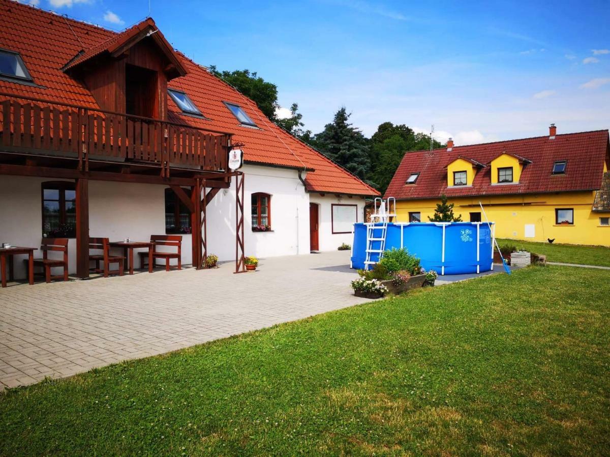 Penzion U Farmare Chotoviny Exterior foto